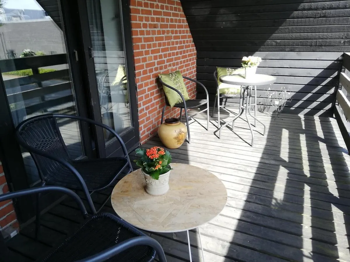 5 Minute Walk To Lego House-2 Bedrooms With Balcony Garden View.Loft Floor Billund